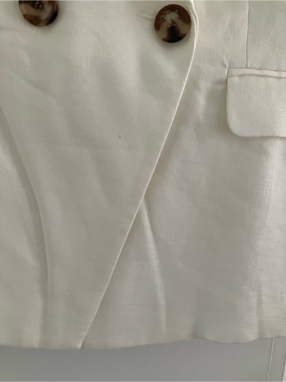 Elie Tahari Soft White Double-Breasted Blazer with Tortoiseshell Buttons NWT 12 - Picture 10 of 10